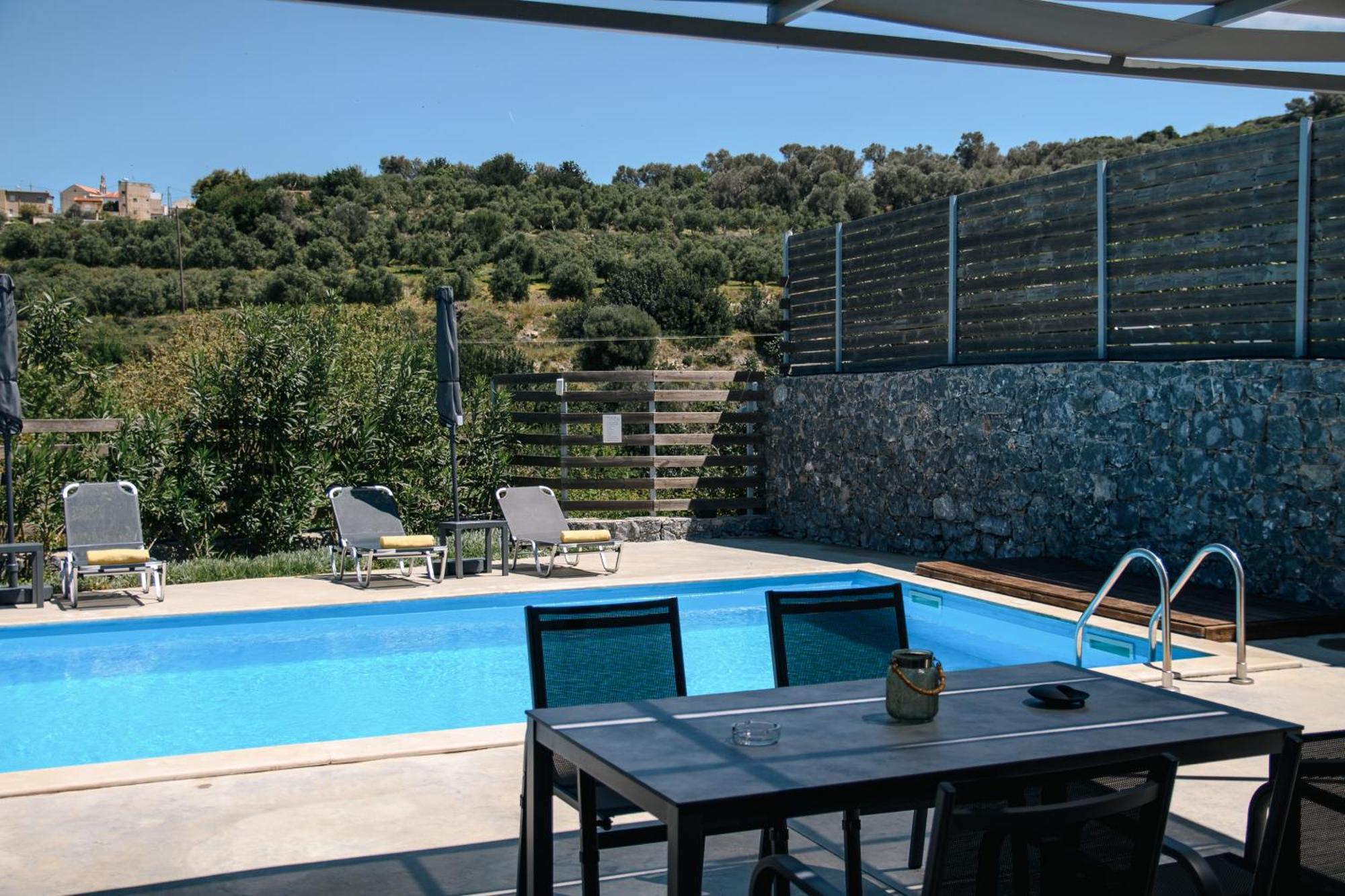 Villa Kalostous *